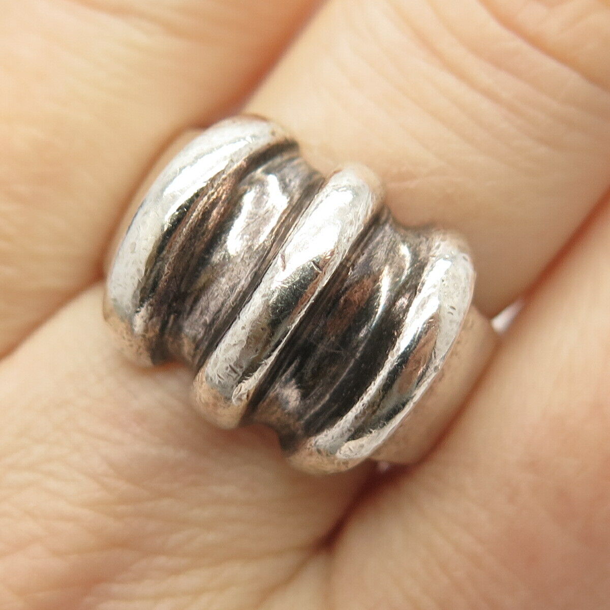 925 Sterling Silver Vintage Ribbed Ring Size 9 3/4