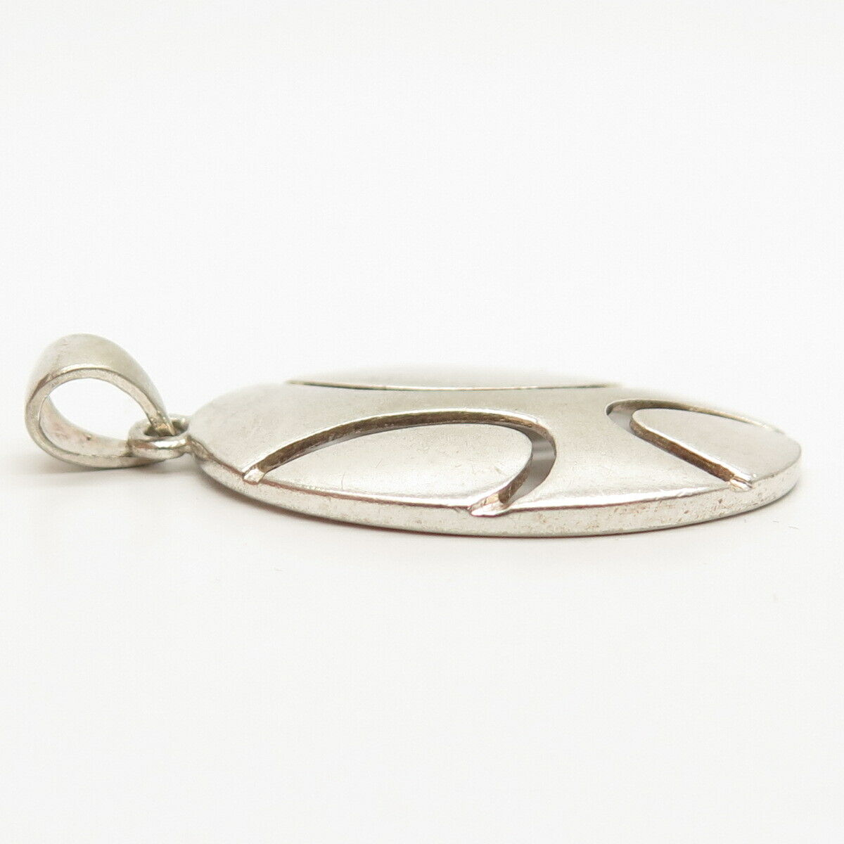 925 Sterling Silver Vintage Cutout Oval Pendant