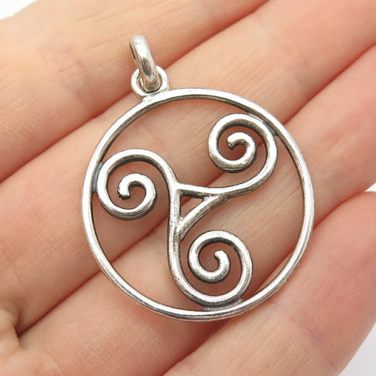 925 Sterling Silver Vintage Swirl Round Pendant