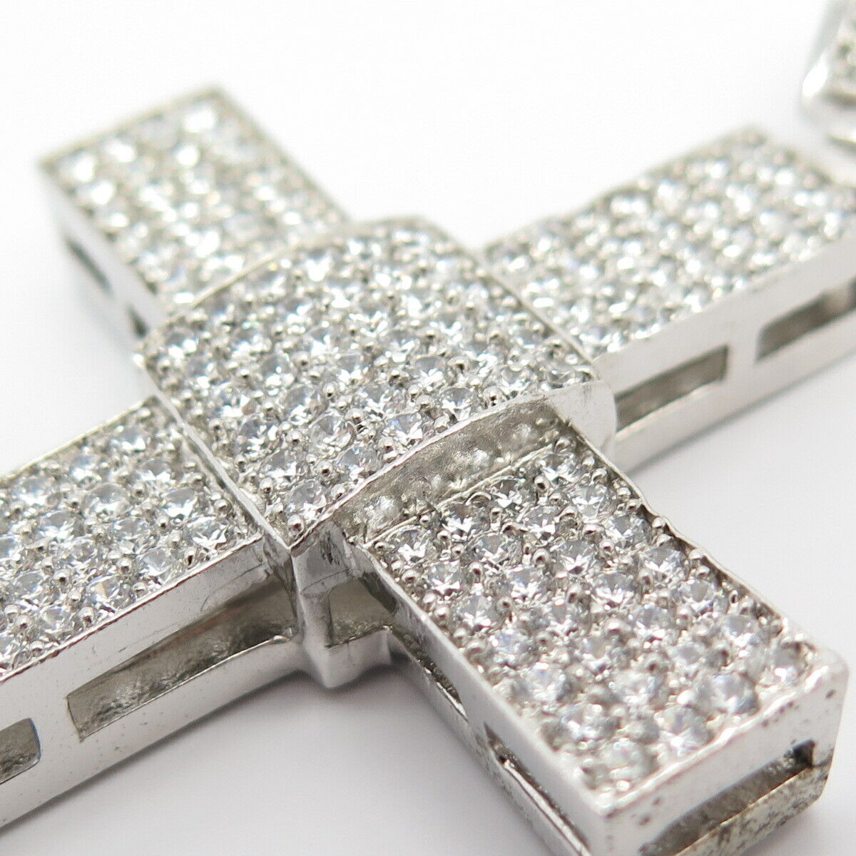 925 Sterling Silver Pave C Z Cross Pendant