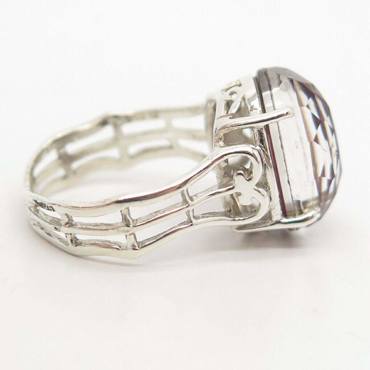 925 Sterling Silver Pink Glass Ring Size 8 3/4