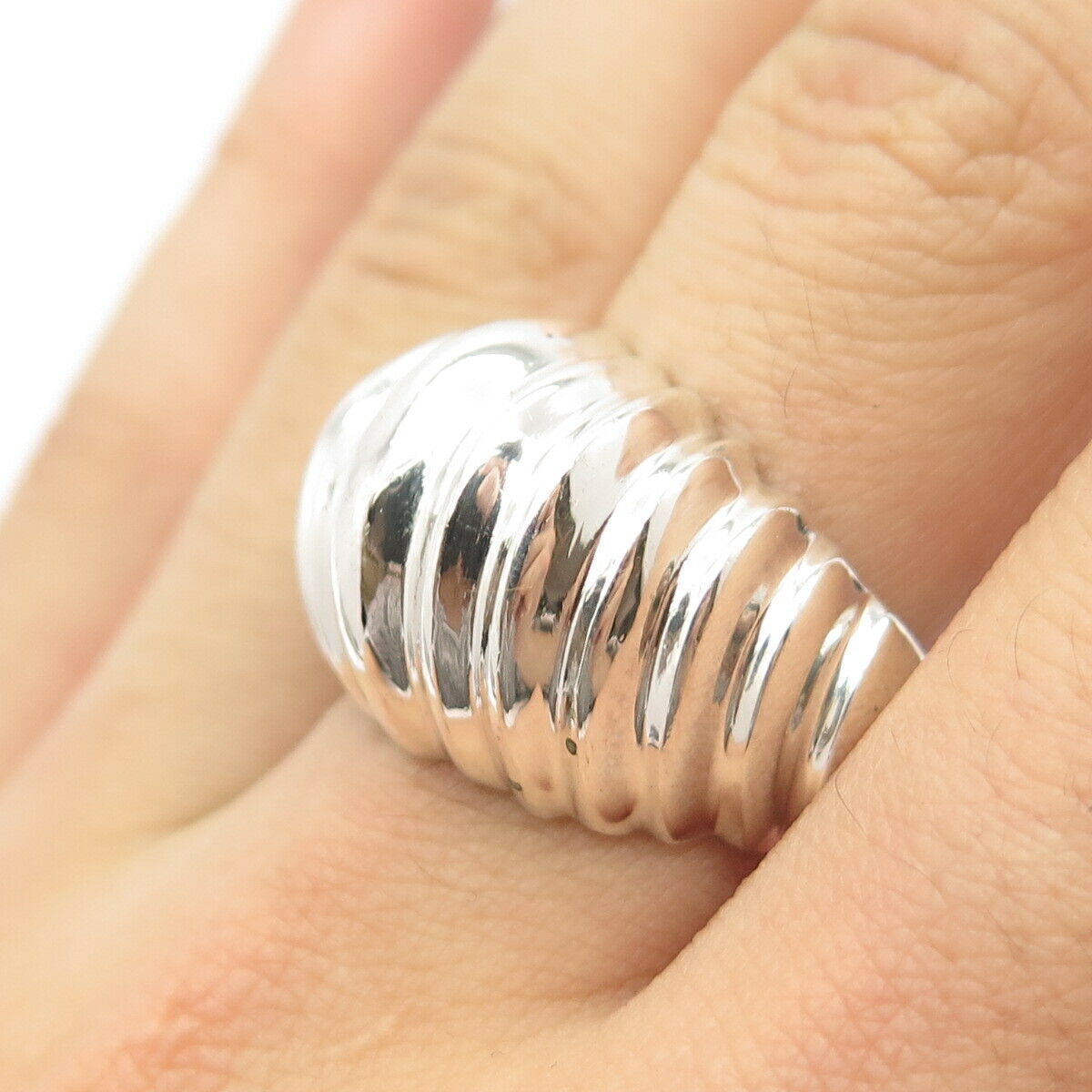 925 Sterling Silver Vintage Ribbed Domed Ring Size 8 1/4