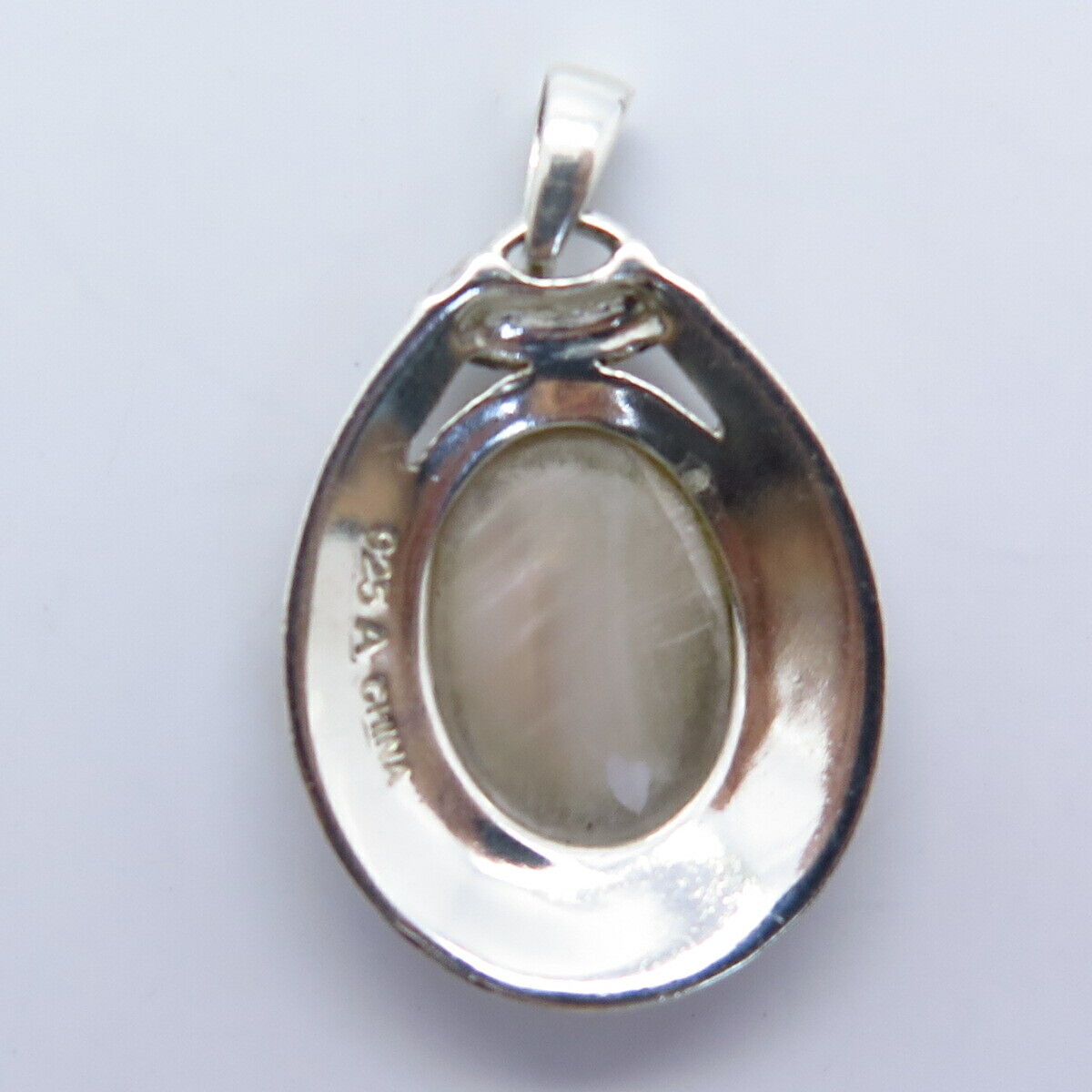 925 Sterling Silver Vintage Real Mother-of-Pearl Teardrop Pendant