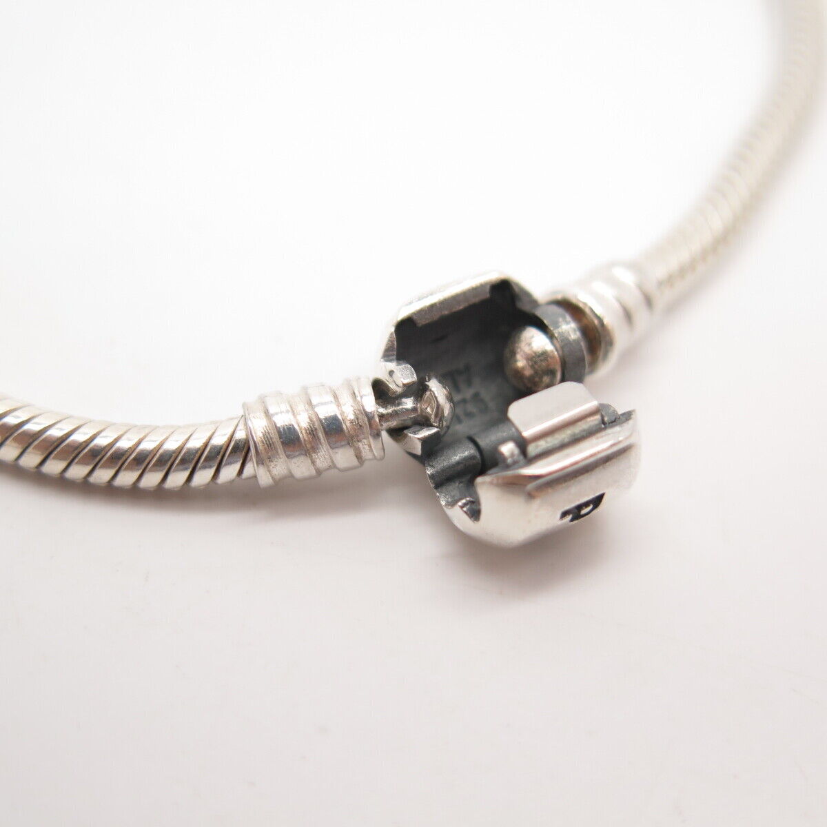 925 Sterling Silver Vintage Pandora Herringbone Station Link Bracelet 7 1/2"