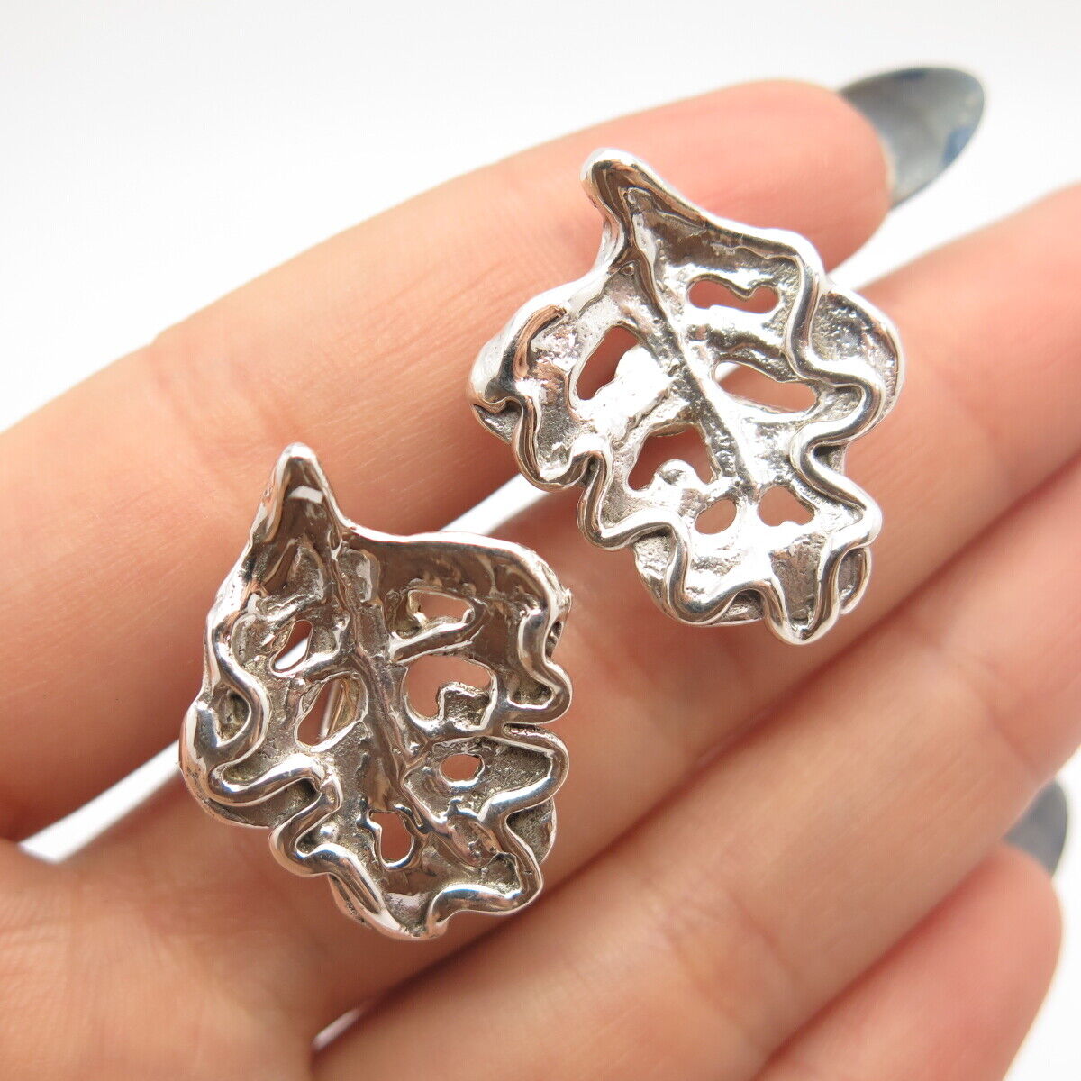 925 Sterling Silver Vintage Leaf Screw Back Earrings