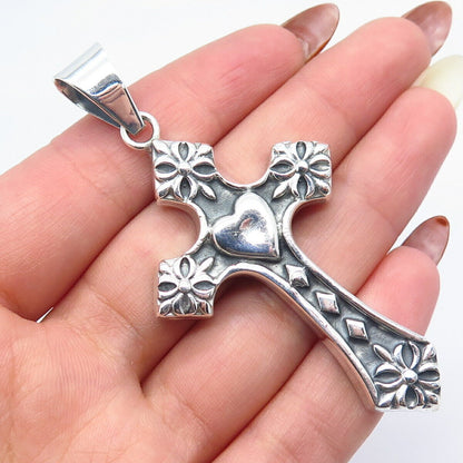 950 Silver Vintage Heart Ornate Cross Pendant