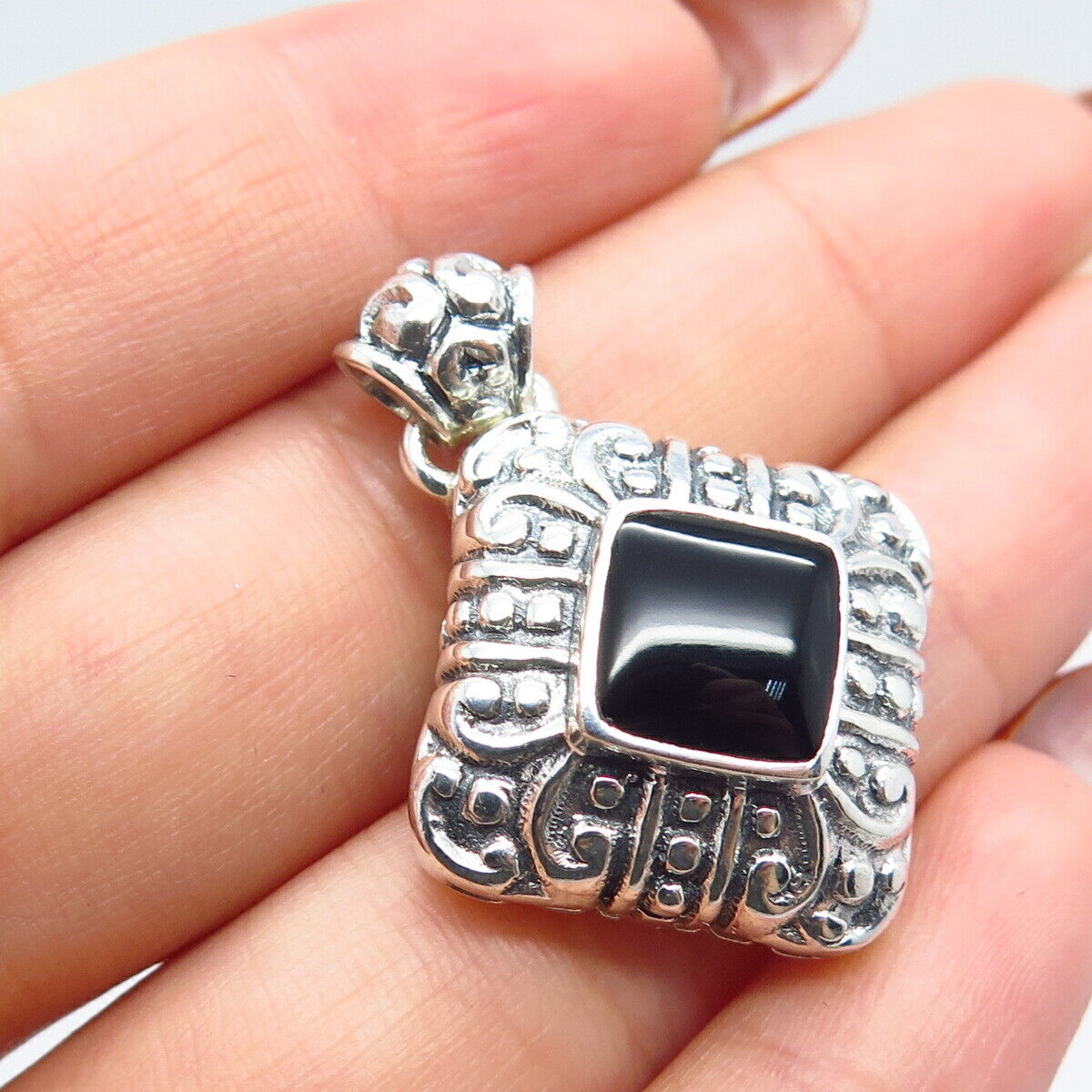 925 Sterling Silver Vintage Real Black Onyx Gemstone Ornate Pendant