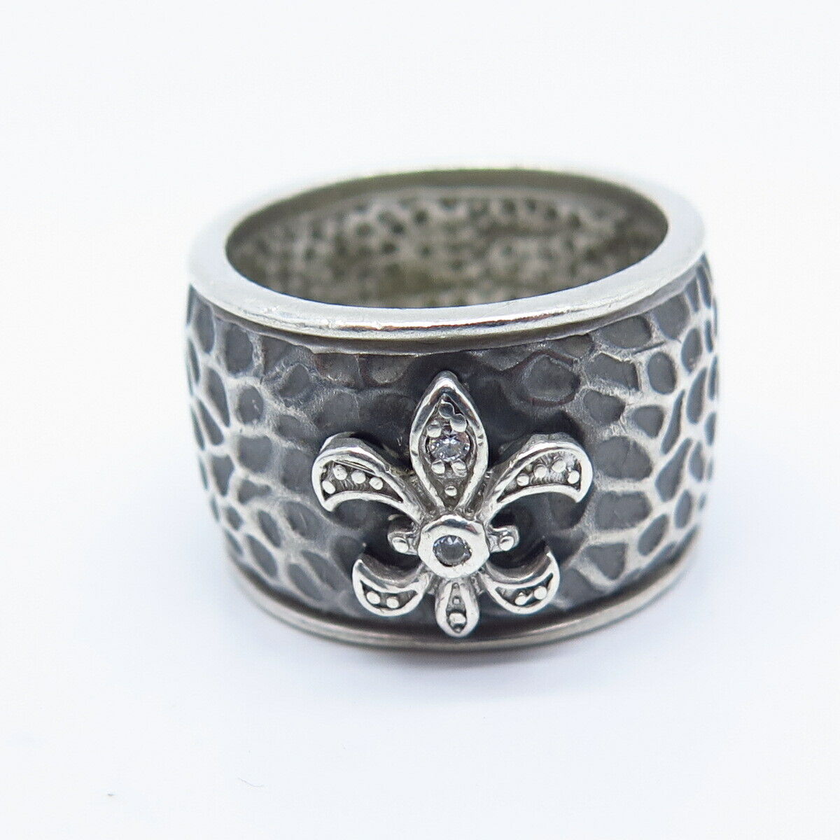 925 Sterling Silver Vintage C Z Fleur-De-Lis Hammered Finish Band Ring Size 7