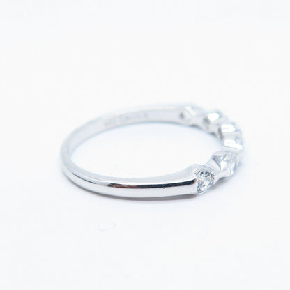 925 Sterling Silver Round-Cut C Z Ring Size 7