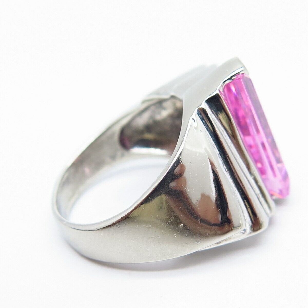 925 Sterling Silver Pink C Z Ribbed Ring Size 6.75