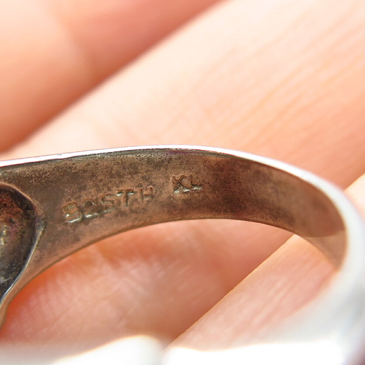 925 Sterling Silver Pink C Z Ribbed Ring Size 6.75