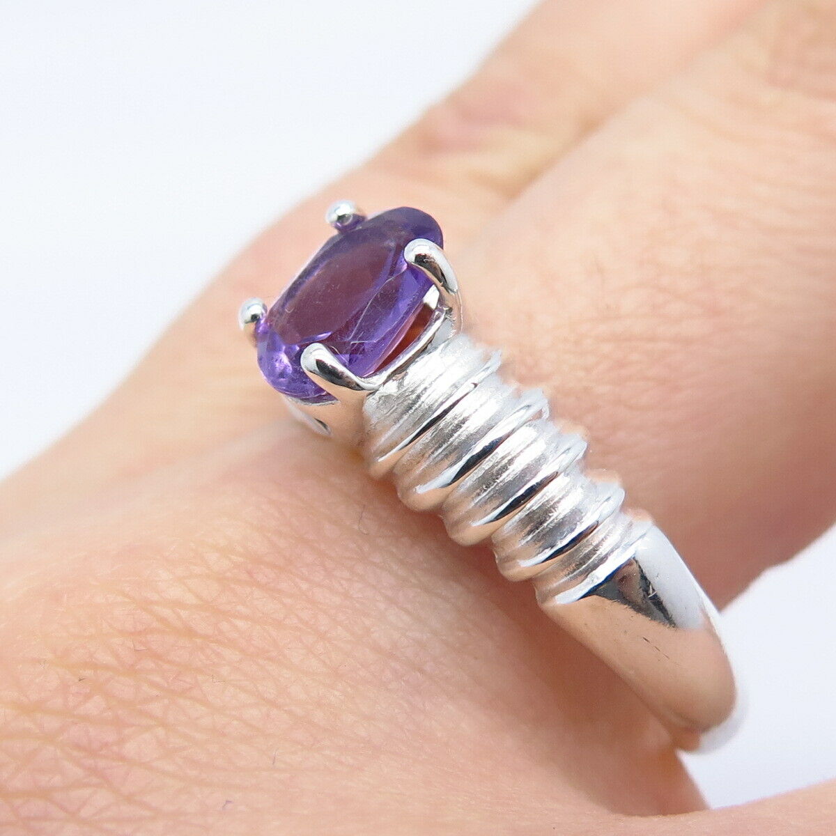 925 Sterling Silver Vintage Real Amethyst Gemstone Ribbed Ring Size 11