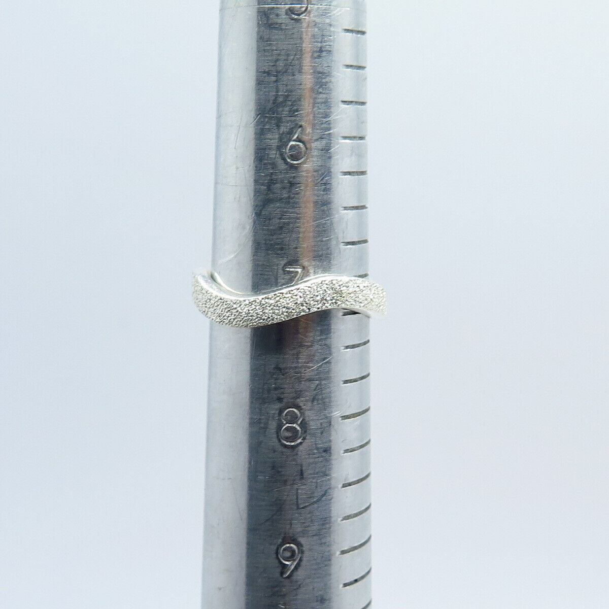 925 Sterling Silver Textured Wavy Ring Size 7.25