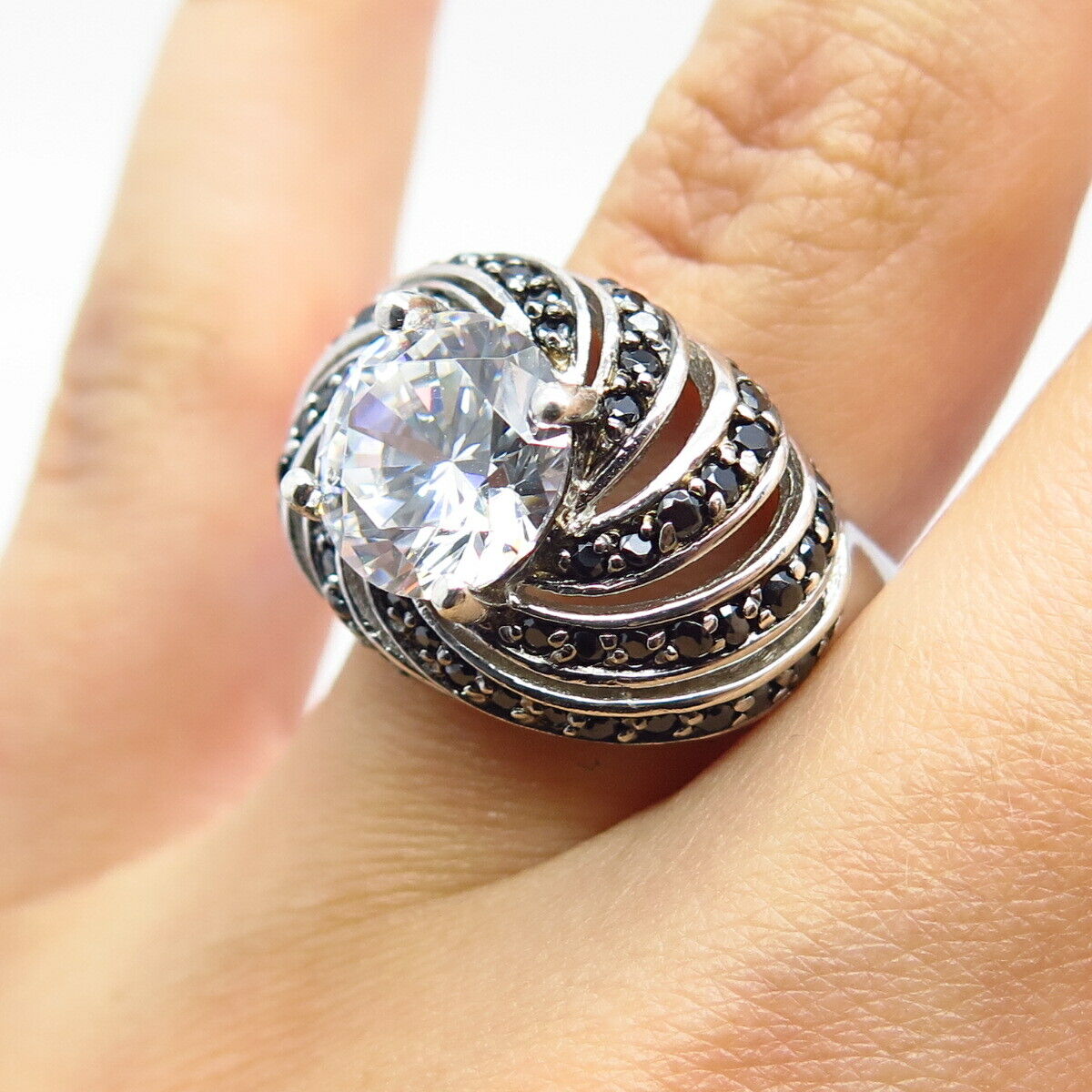 925 Sterling Silver Real Melanite Gem & C Z Swirl Domed Ring Size 6