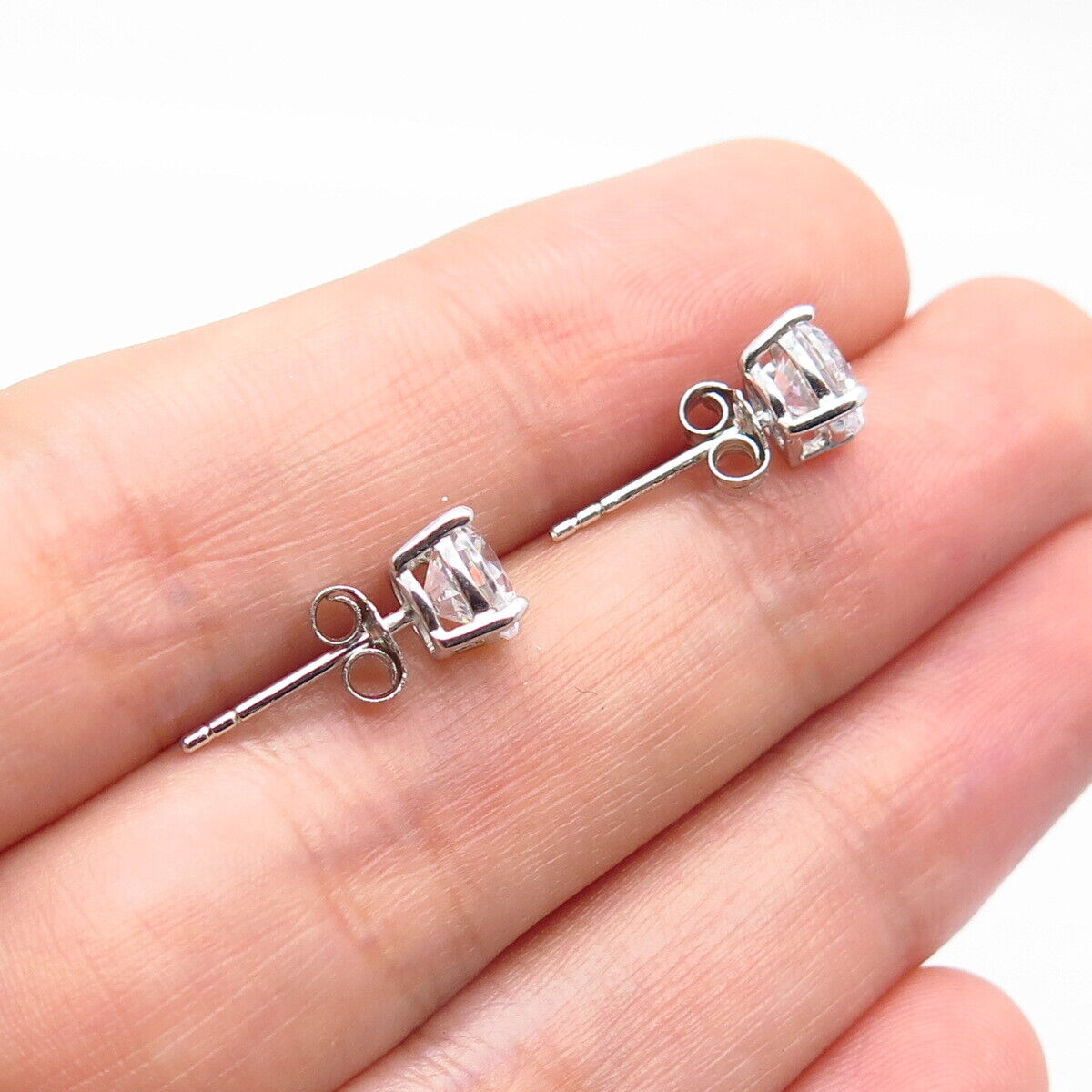 925 Sterling Silver Round-Cut C Z Stud Earrings