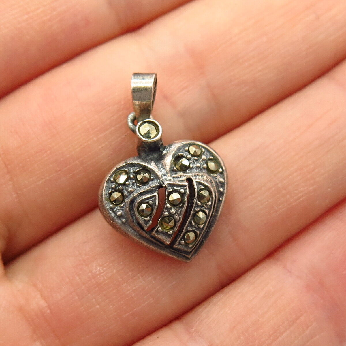 925 Sterling Silver Real Marcasite Gemstone Heart Design Pendant