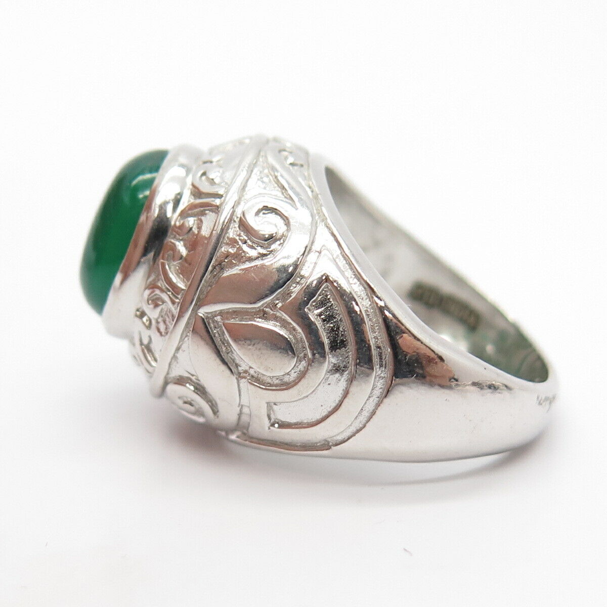 925 Sterling Silver Real Green Onyx Gemstone Ornate Domed Ring Size 7.5