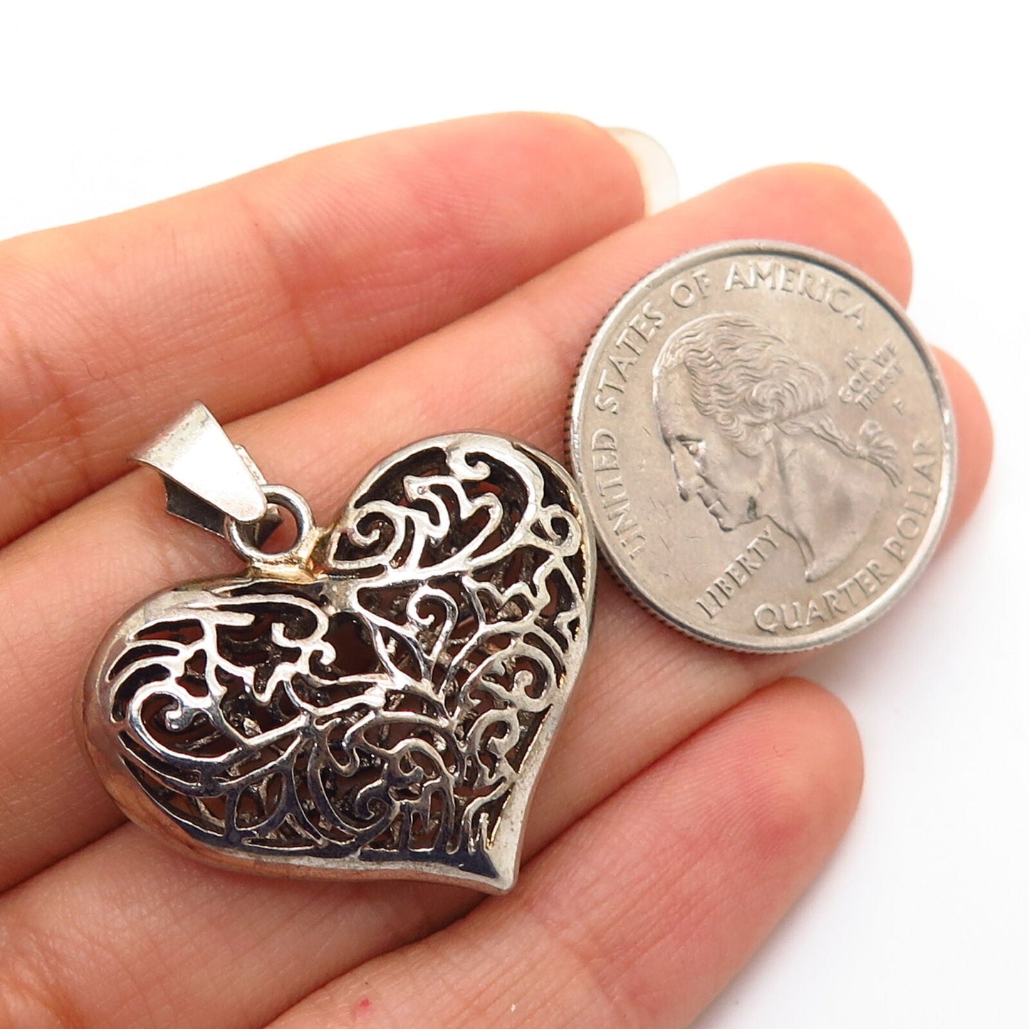 925 Sterling Silver Cutout Ornate Heart Design Pendant