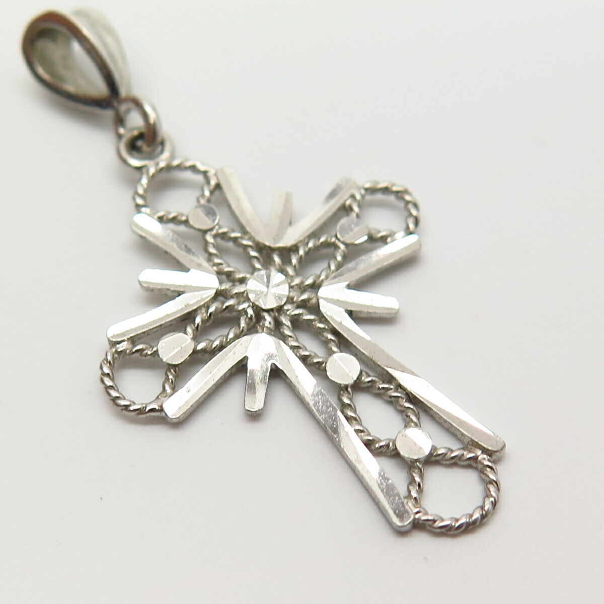 925 Sterling Silver Ornate Cross Pendant