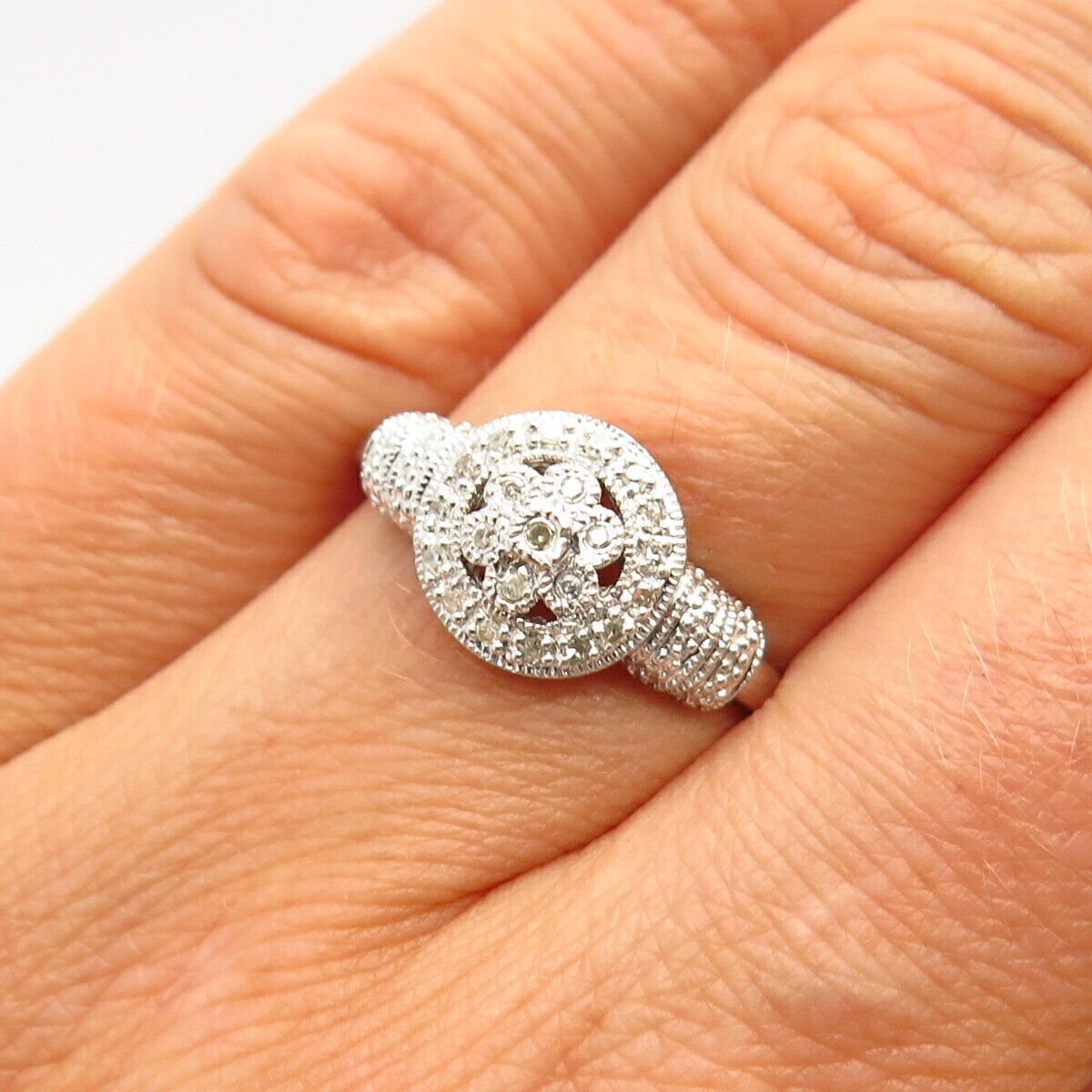 925 Sterling Silver Real Diamond Floral Design Ring Size 7