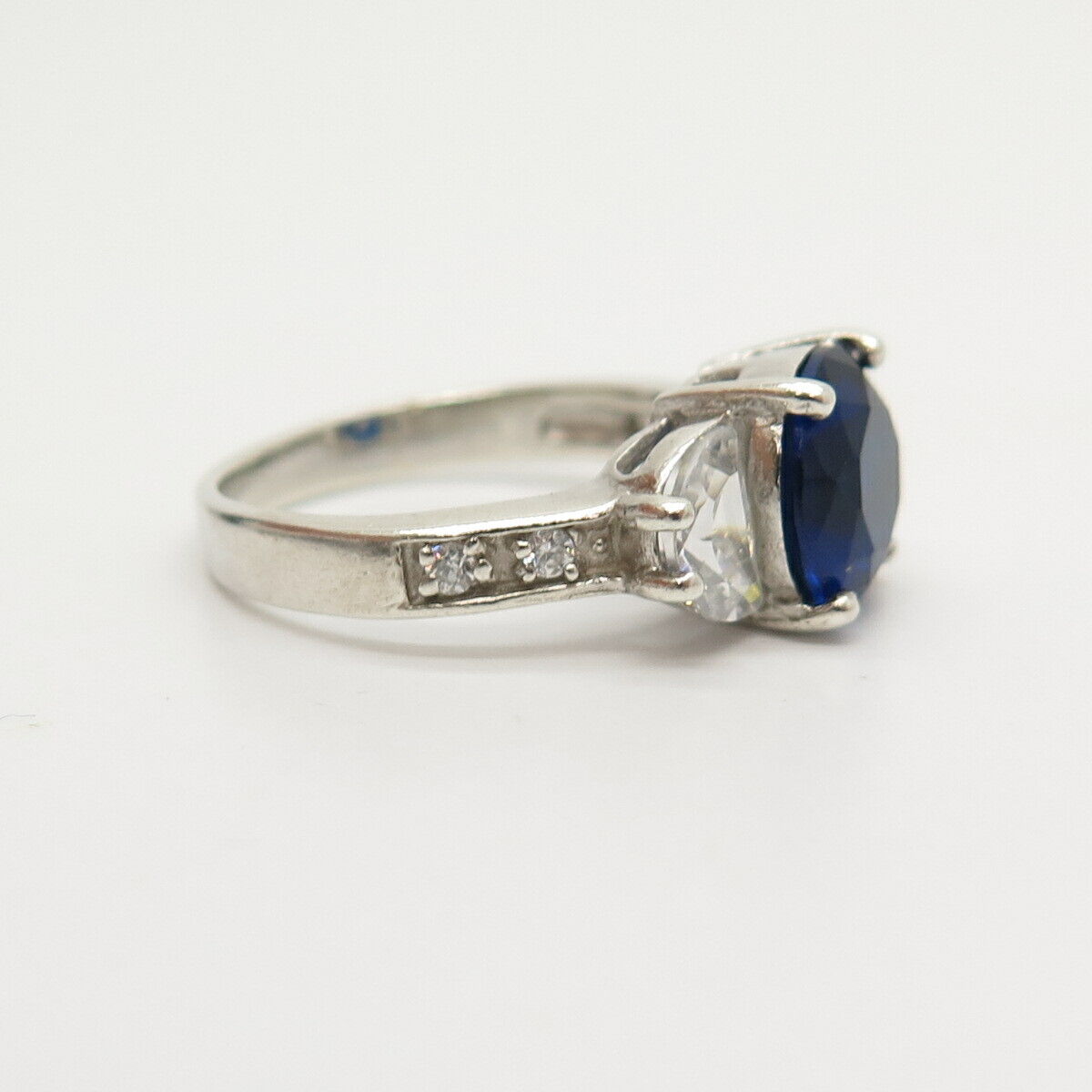 925 Sterling Silver White & Blue C Z Ring Size 6 1/4