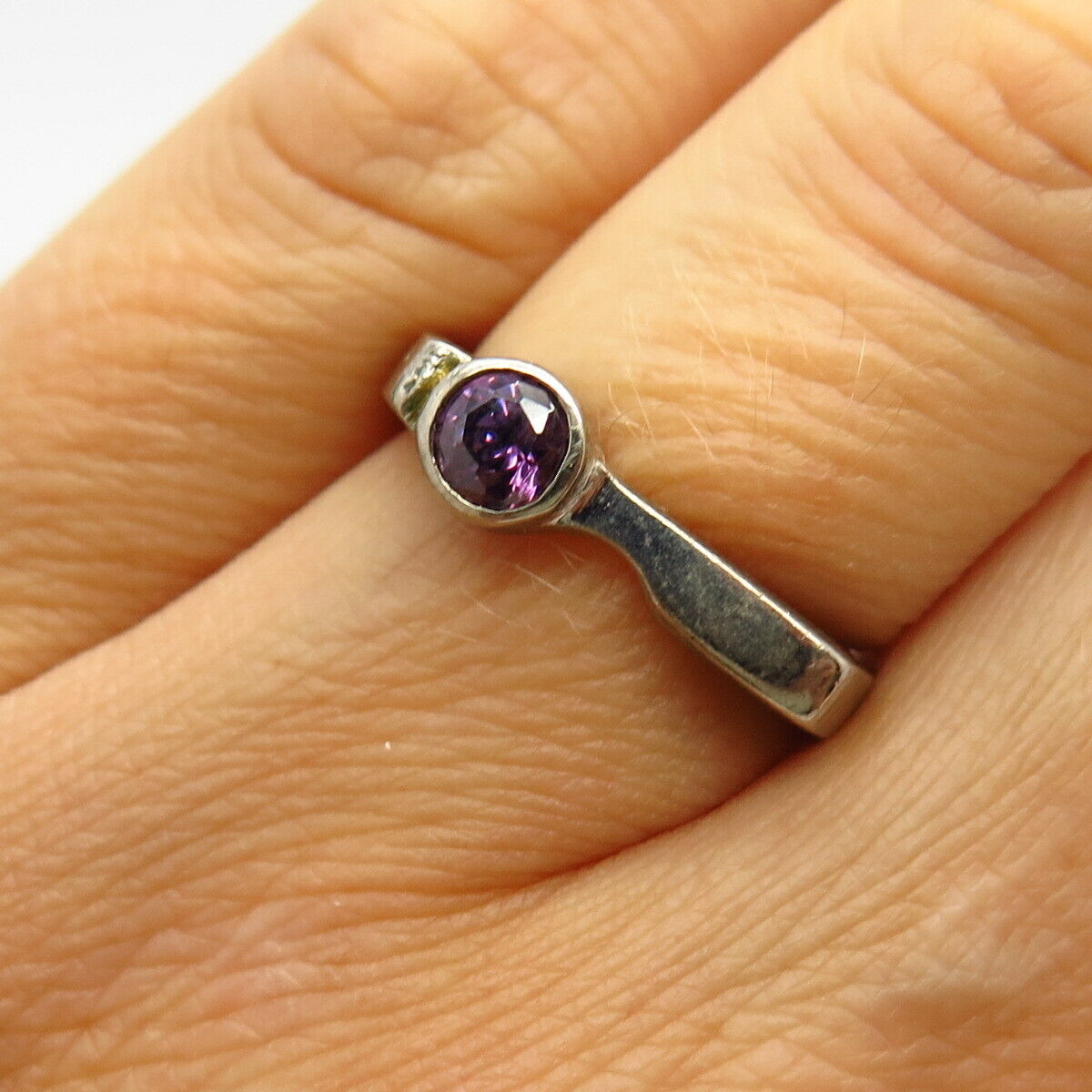 925 Sterling Silver Amethyst-Tone C Z Ring Size 6 1/4