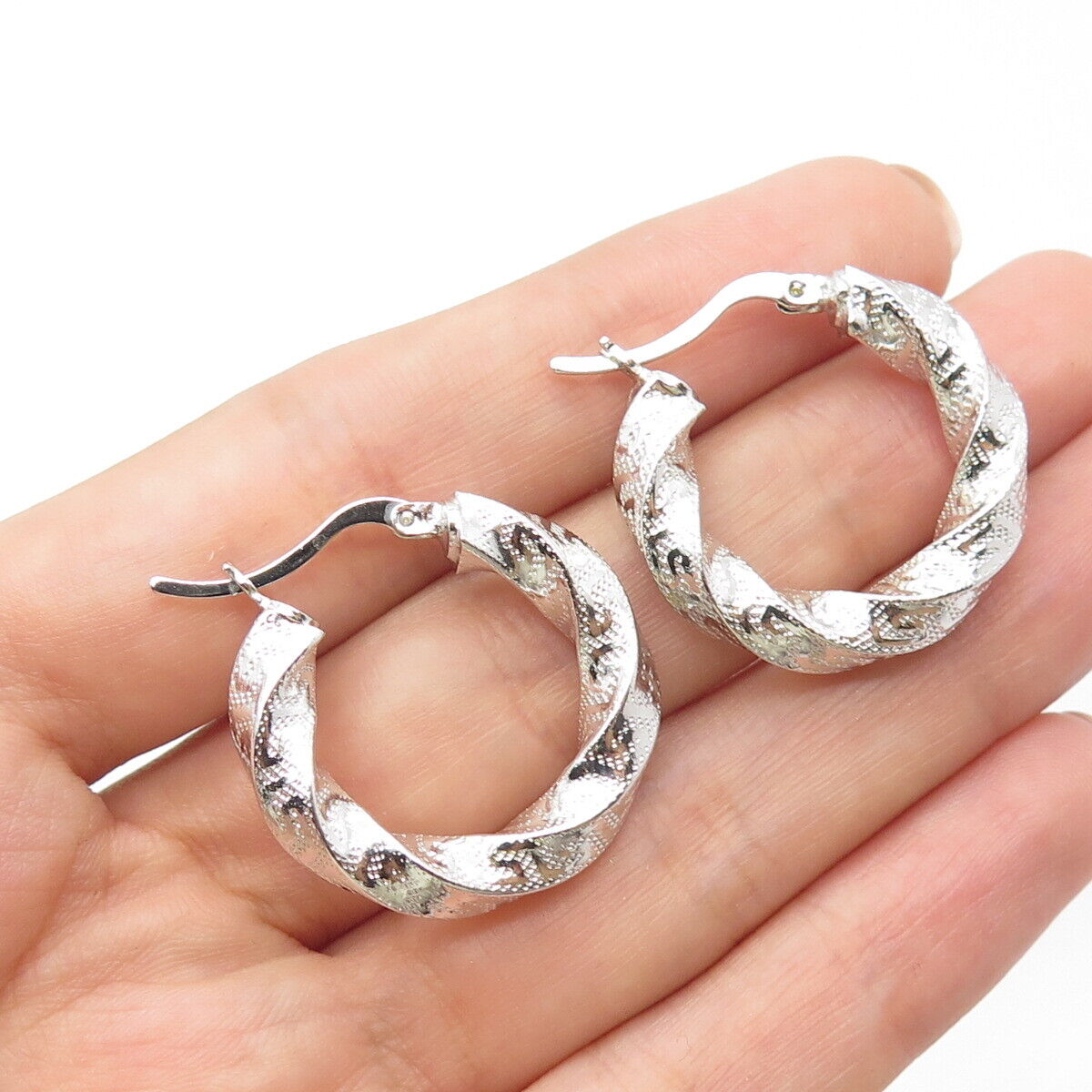 925 Sterling Silver Twisted Round Hoop Earrings