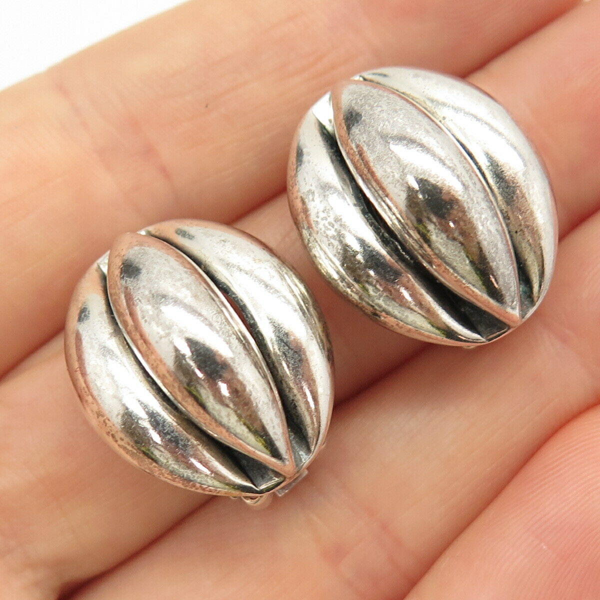 925 Sterling Silver Antique DANECRAFT Shell Design Hollow Clip On Earrings