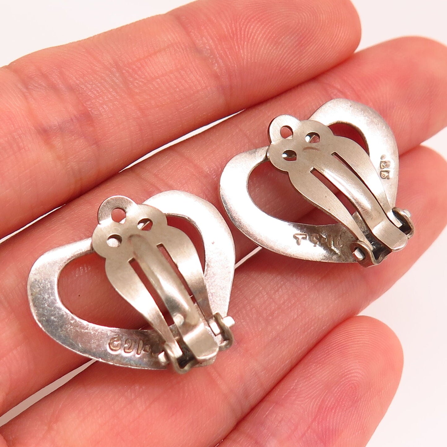 925 Sterling Silver Vintage Mexico Open Heart Design Clip On Earrings