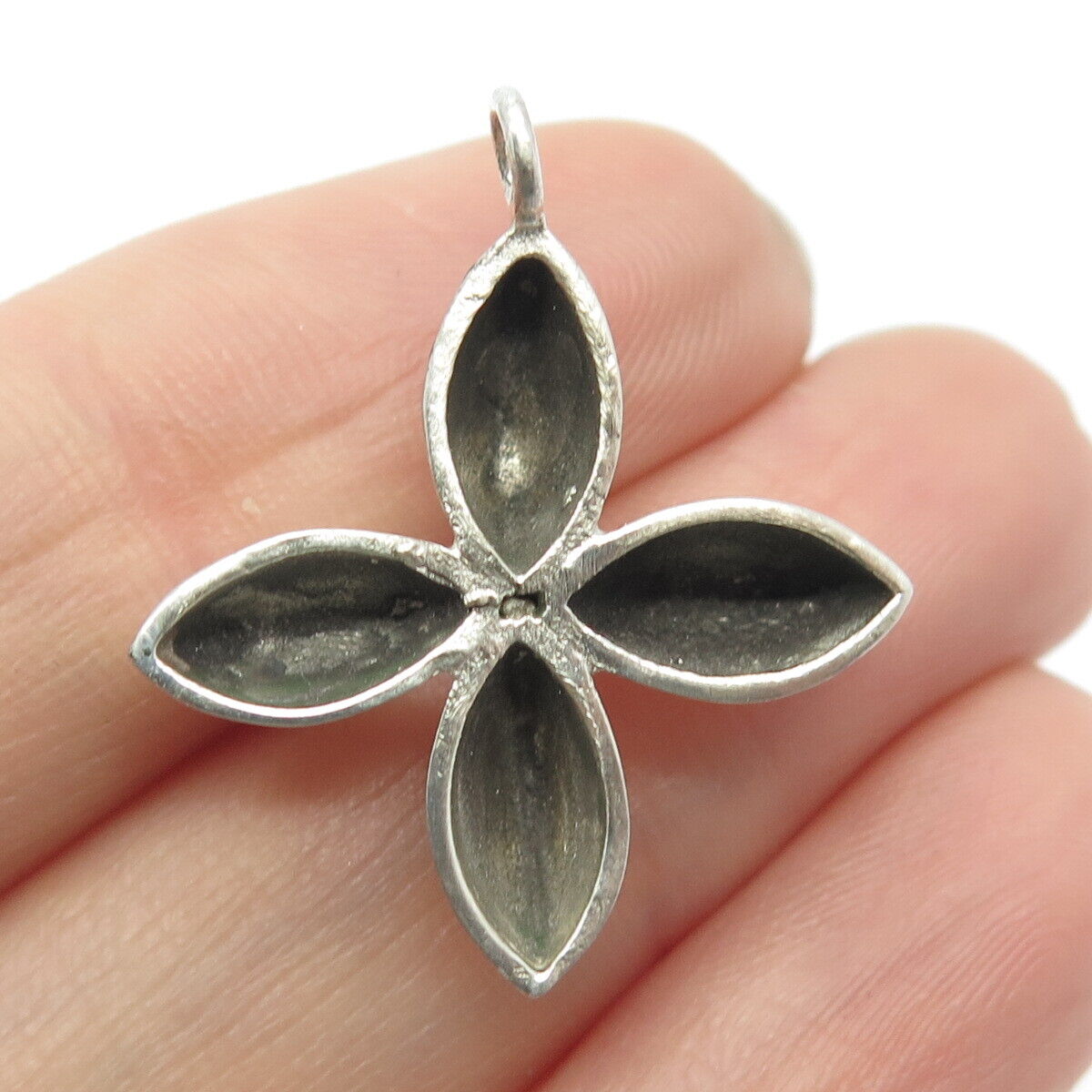 925 Sterling Silver Vintage Hollow Floral Pendant