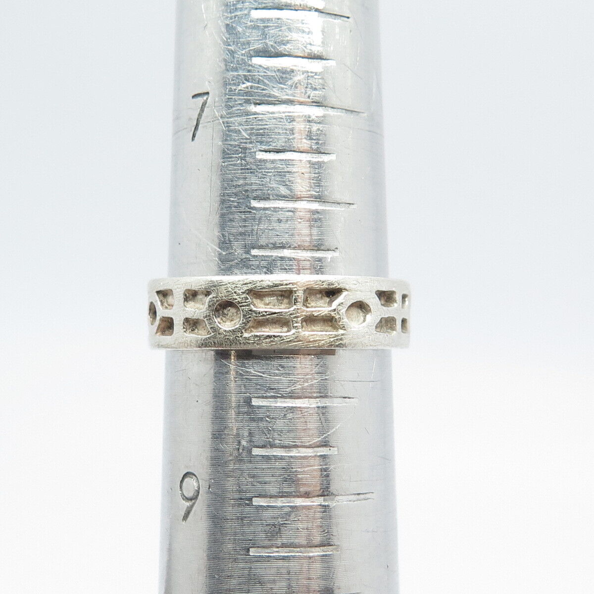 925 Sterling Silver Vintage Carved Tribal Band Ring Size 8.25