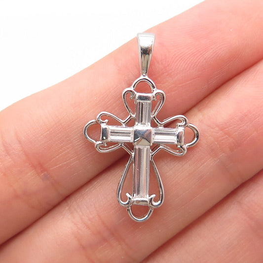 925 Sterling Silver C Z Cross Pendant