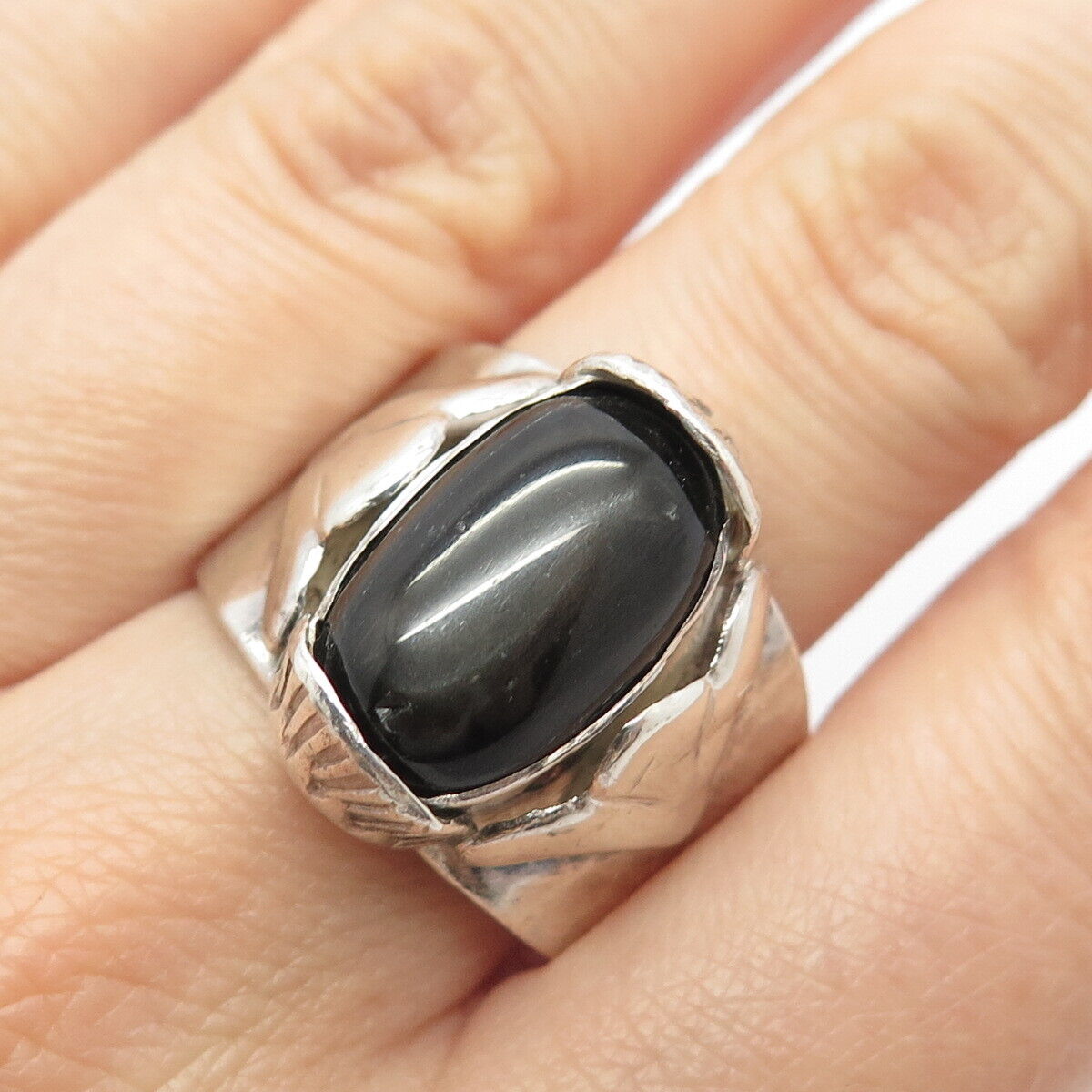 925 Sterling Silver Vintage Real Obsidian Gem Hammered Ring Size 10.25