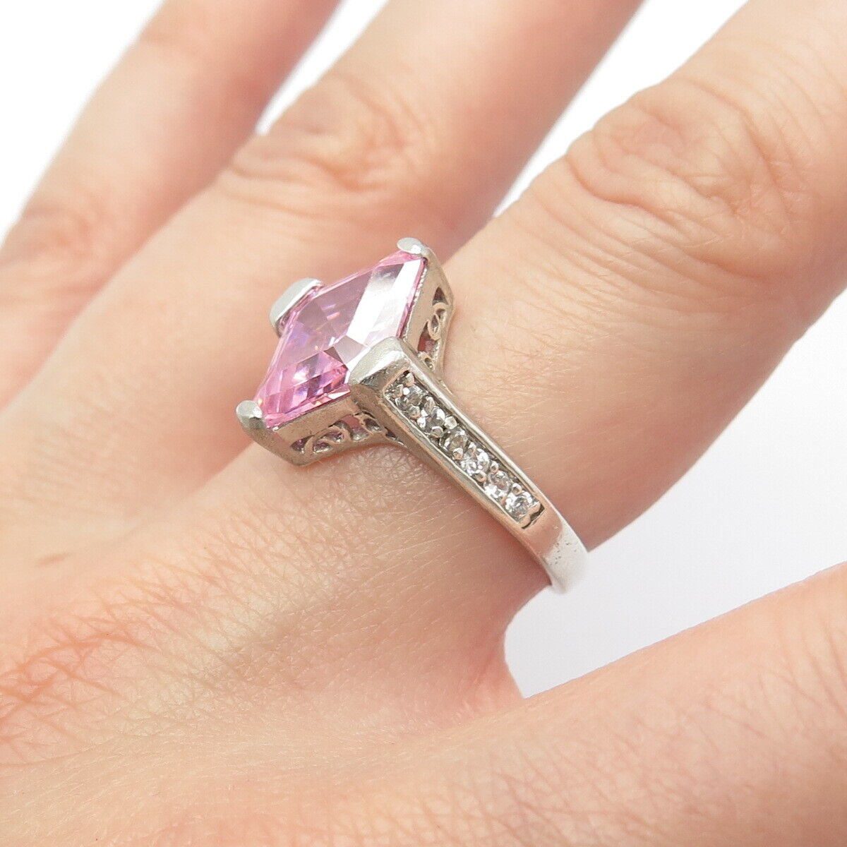 925 Sterling Silver Pink & White C Z Rhombus Ring Size 8.25