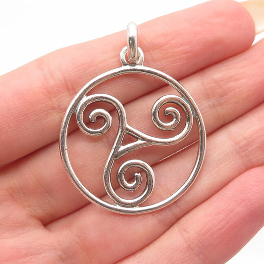 925 Sterling Silver Vintage Peter Stone Ornate Swirl Round Pendant