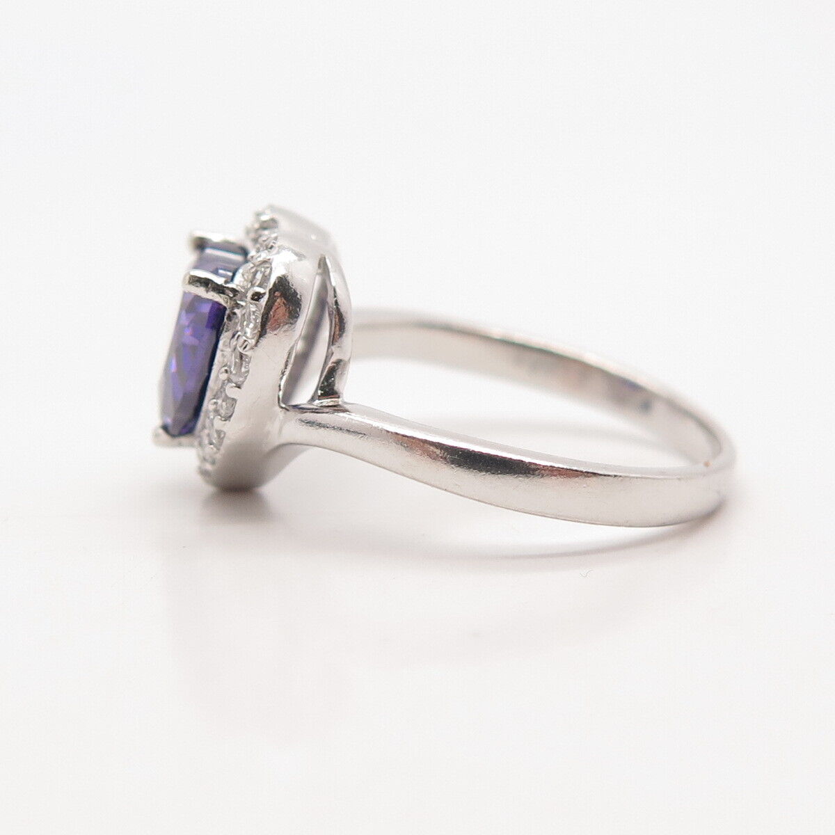 925 Sterling Silver Vintage Purple & White C Z Heart Ring Size 6.75