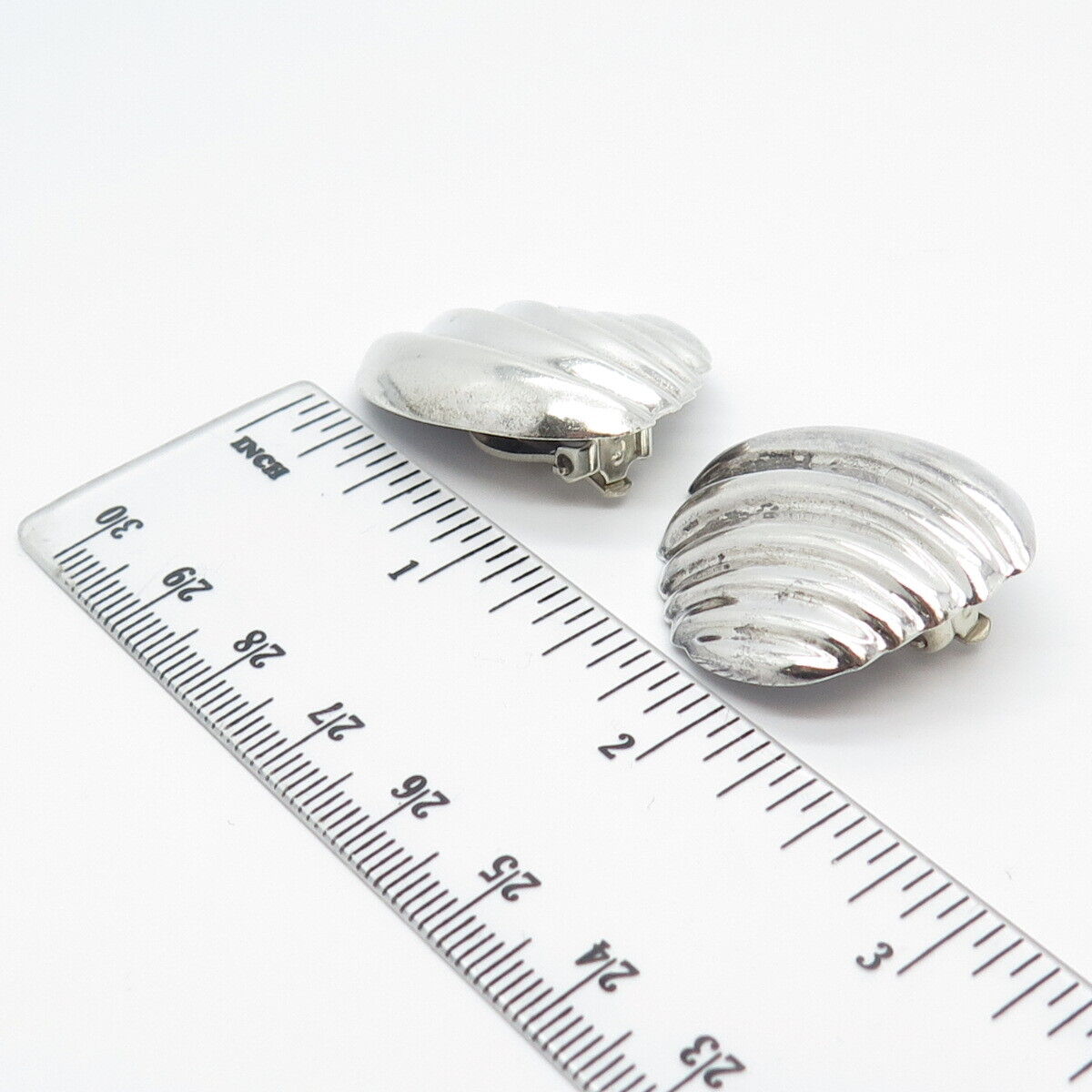 925 Sterling Silver Vintage Mexico Ribbed Shell Clip On Earrings