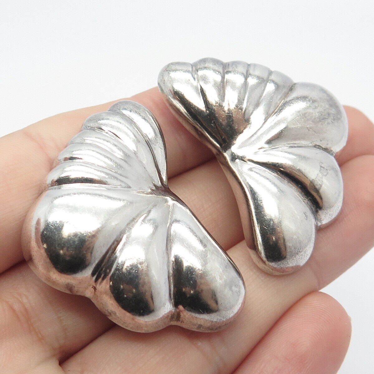 925 Sterling Silver Vintage Mexico Shell Wide Clip On Earrings