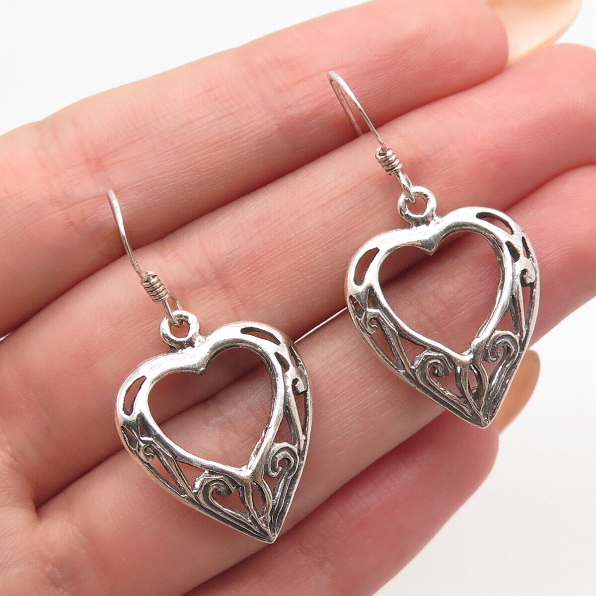 925 Sterling Silver Vintage Ornate Heart Drop Earrings