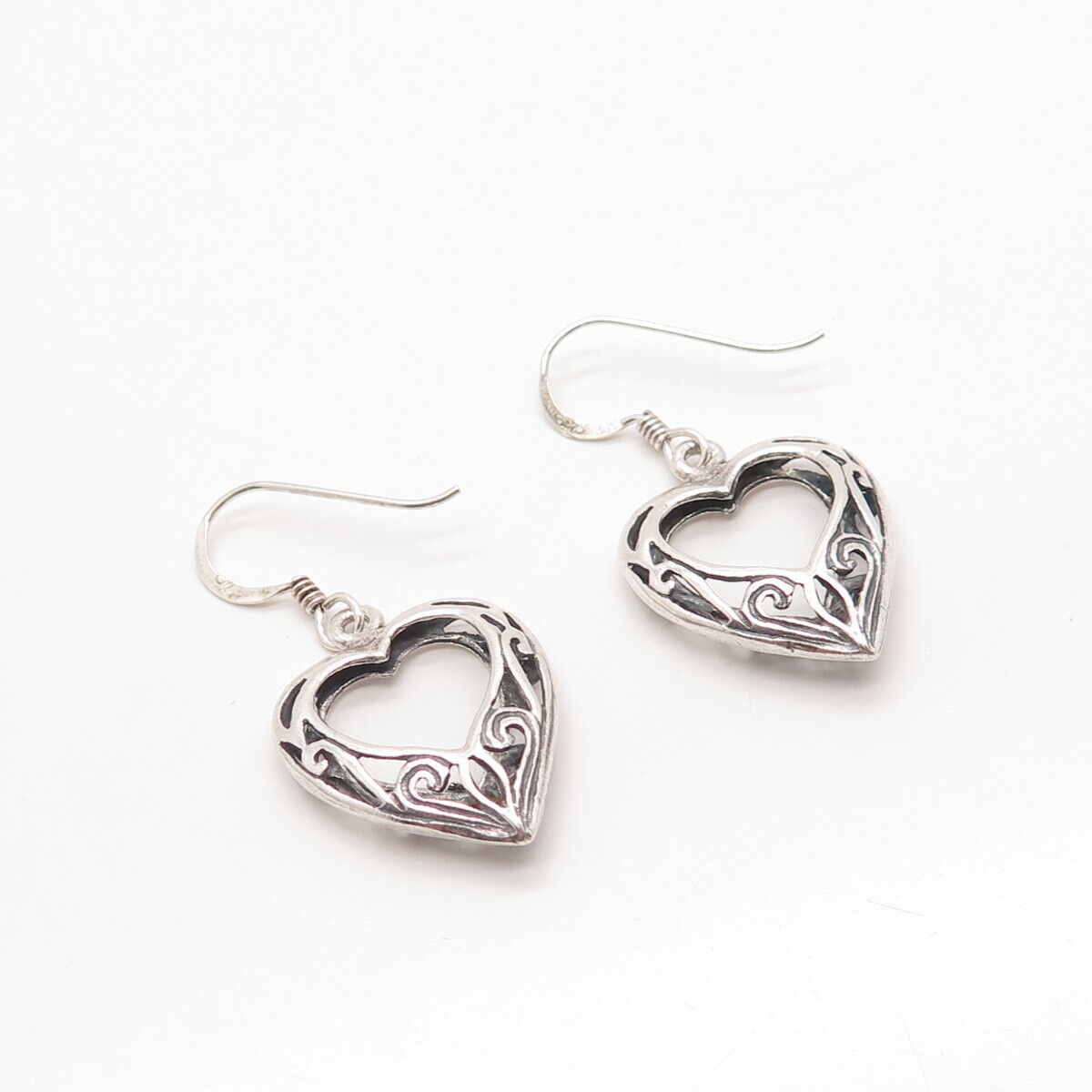 925 Sterling Silver Vintage Ornate Heart Drop Earrings