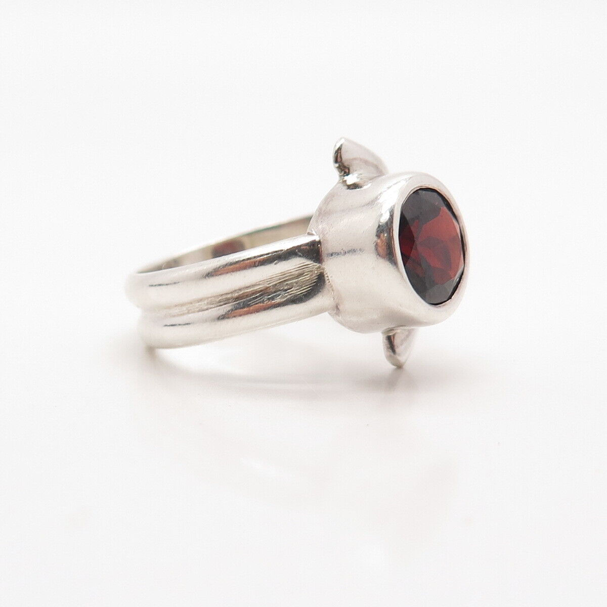 925 Sterling Silver Vintage Gross Real Red Garnet Gemstone Ring Size 6.5