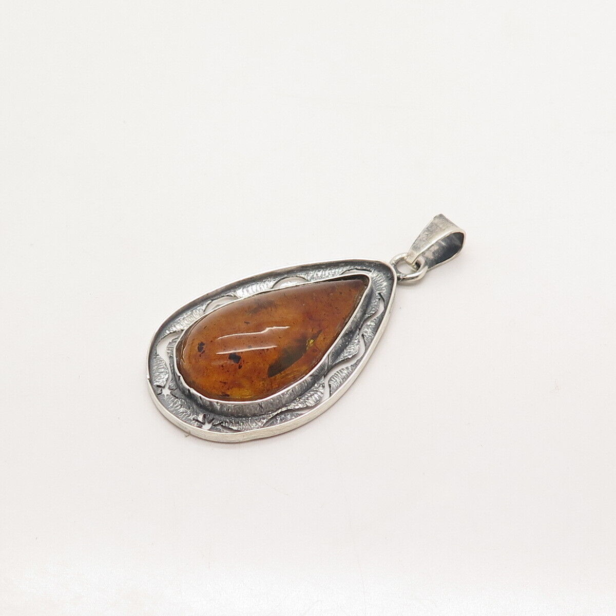 925 Sterling Silver Vintage Real Amber Teardrop Pendant