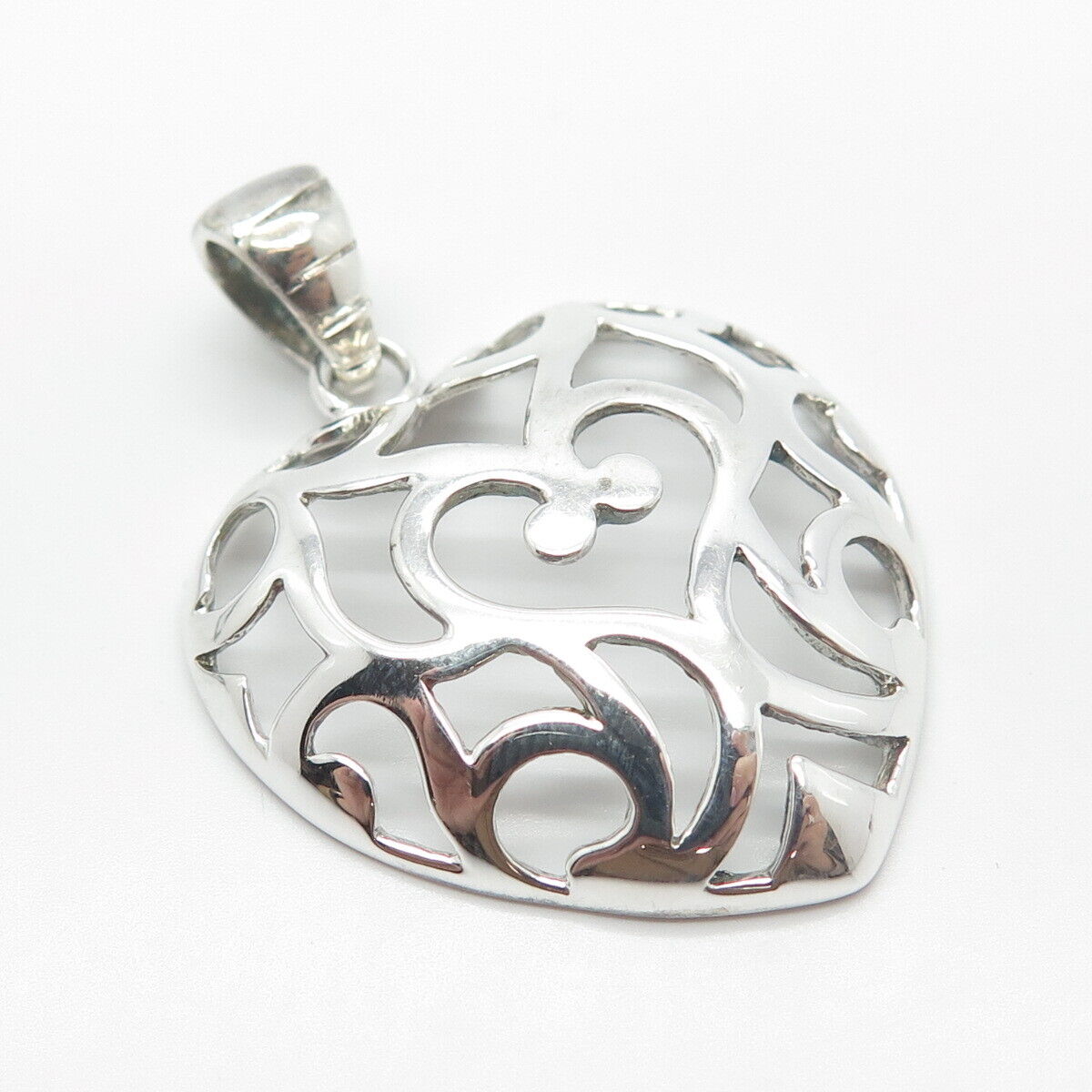 925 Sterling Silver Vintage Ornate Heart Pendant