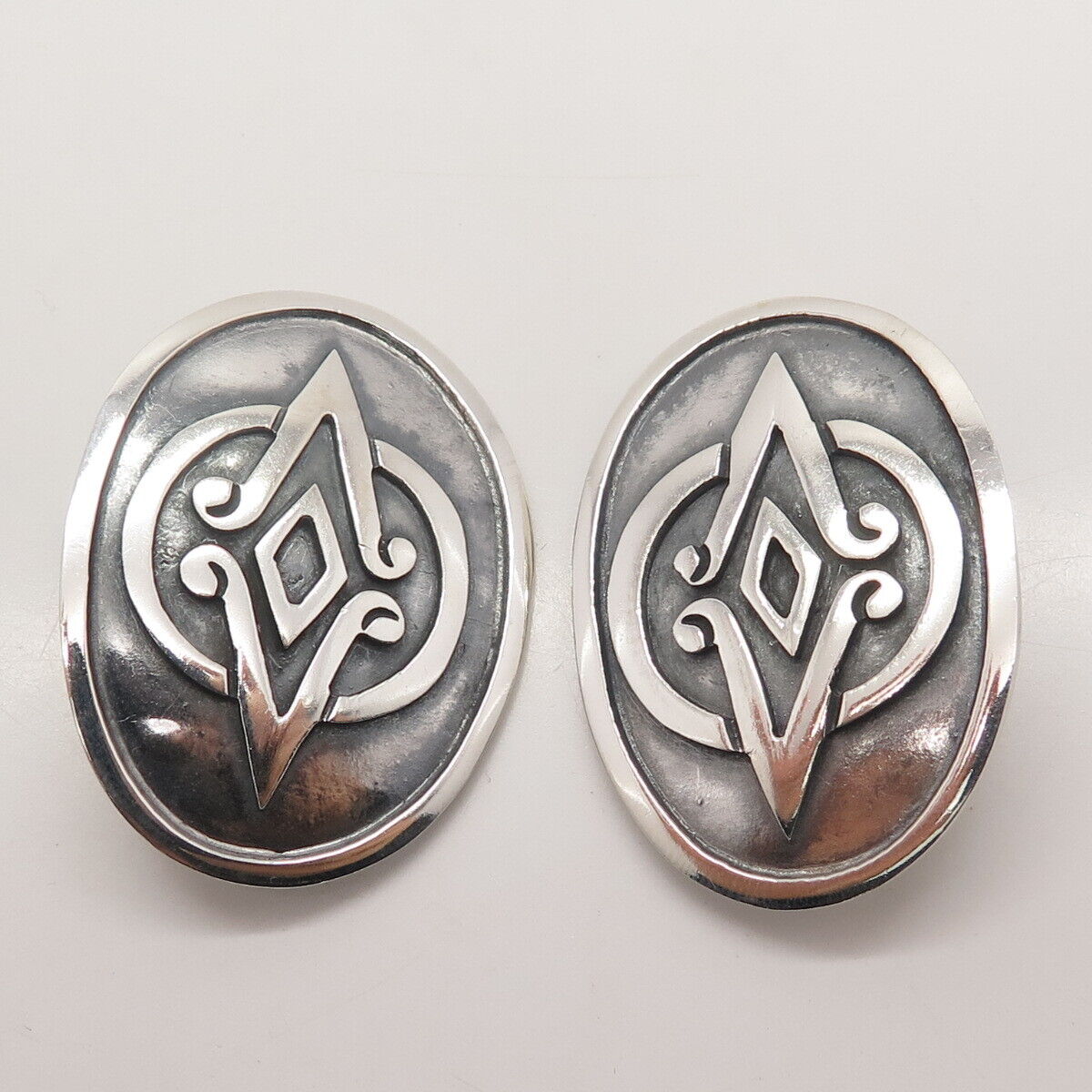 925 Sterling Silver Vintage Mexico Ornate Oval Clip On Earrings