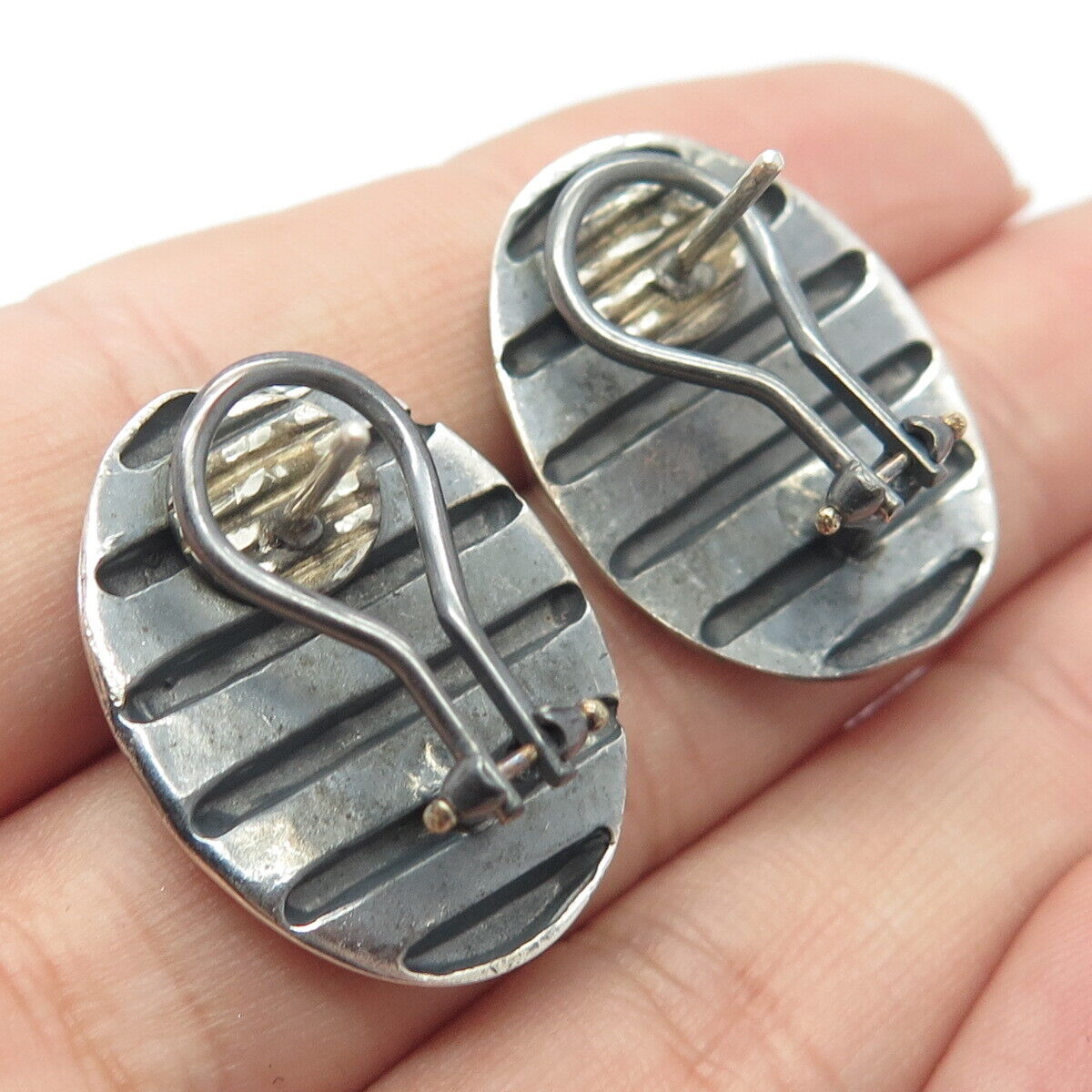 935 Silver Vintage Striped Oval Omega Back Earrings