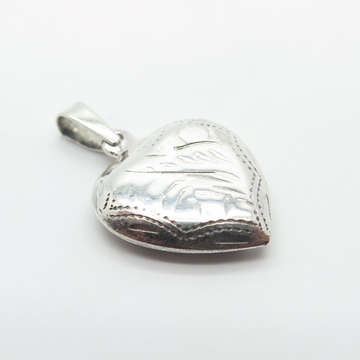 925 Sterling Silver Vintage Etched Puffy Heart Pendant