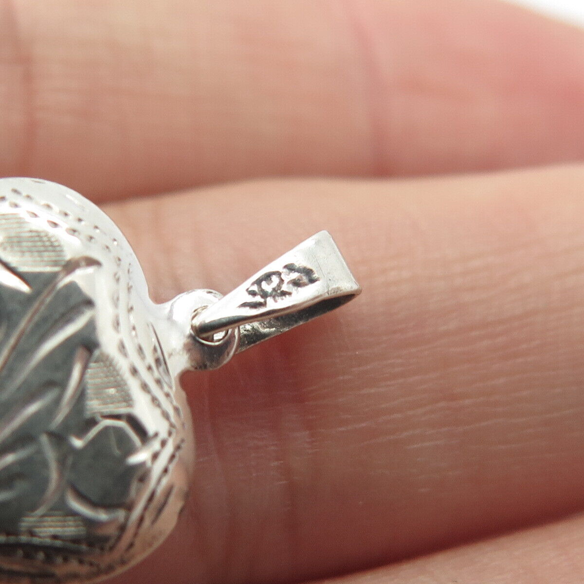 925 Sterling Silver Vintage Etched Puffy Heart Pendant