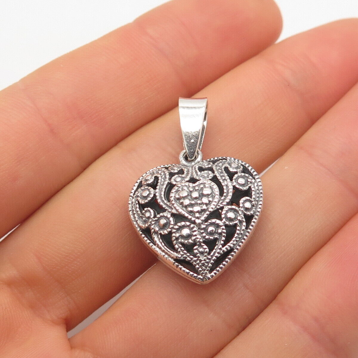 925 Sterling Silver Vintage Ornate Heart Pendant