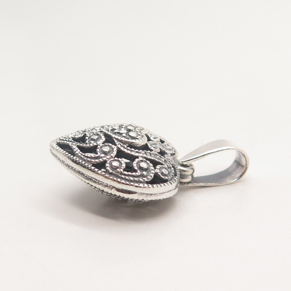 925 Sterling Silver Vintage Ornate Heart Pendant