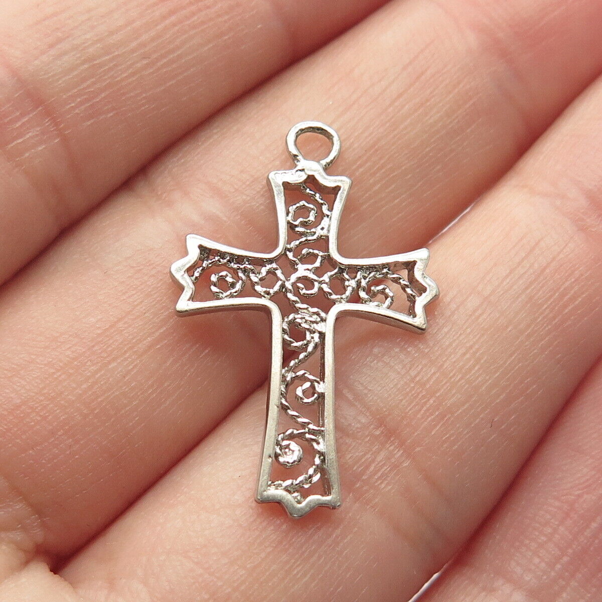 925 Sterling Silver Vintage Ornate Cross Pendant